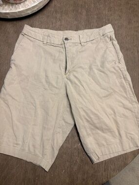 Lululemon Men's Commission Shorts Size 30 tan men's